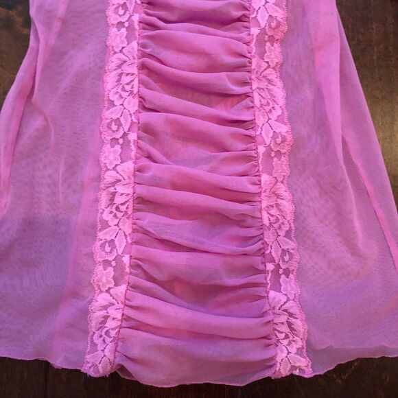 Pink lace slip lingerie set - Picture 2 of 9